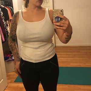 Light weight form fitting tank top